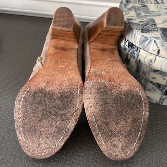 Joie Dalton Tan Suede Leather Side Zip Block High Heel Boot Size 38 - Picture 3 of 3